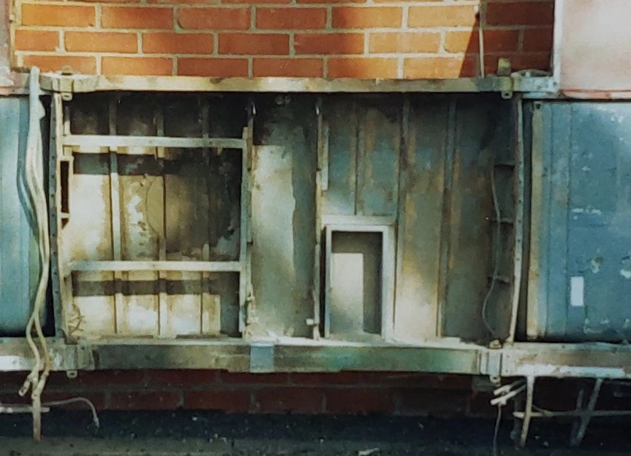 DH90A Dragonfly wing and spar section under restoration.